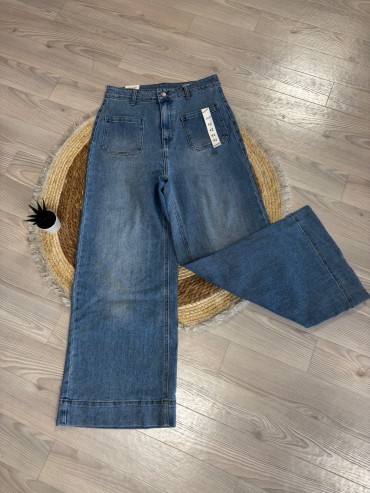 Jean large du 38 au 48 à 36€