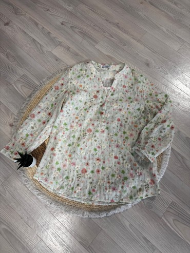 Blouse du 40/42 au 50/52 à 27€