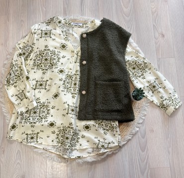 Blouse du 42 au 50/52 à 27€ + Gilet TU à 27€