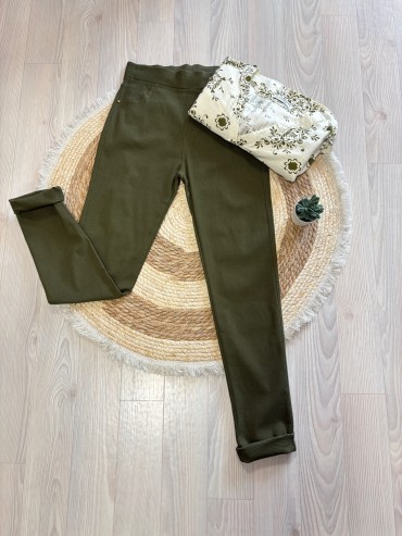 Pantalon kaki coupe slim du 40 au 50/52 à 24€