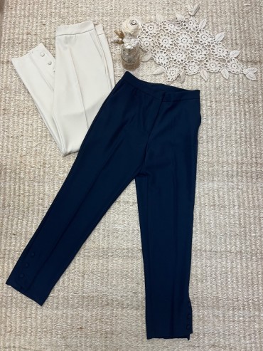 Pantalon cigarette du S au L à 56€