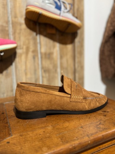 mocassin camel 34€