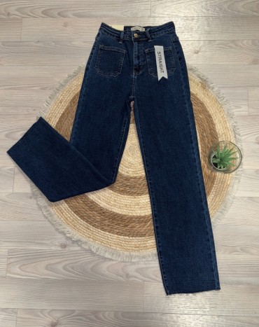 Jean coupe droite du 34 au 42 à 36€