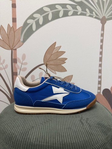 basket bleu 49€